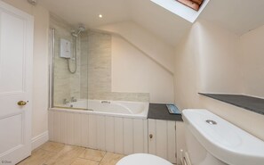 Towels - Three Bedroom Cottage With Views To The Sea | Stabal-Bryn-Hir (Criccieth)