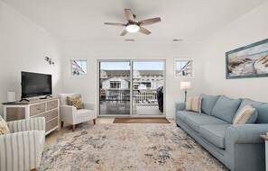 Smart TV - 4 BR 3.5 BA Waterfront Townhouse with Great Midtown Location (Ocean City)