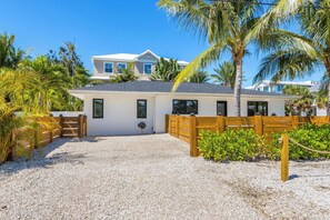 Exterior - Aloha House: beautiful north end pool home (Anna Maria)