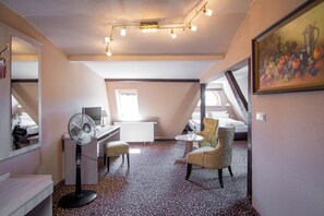 Chambre Triple Standard | Wi-Fi gratuit, draps fournis