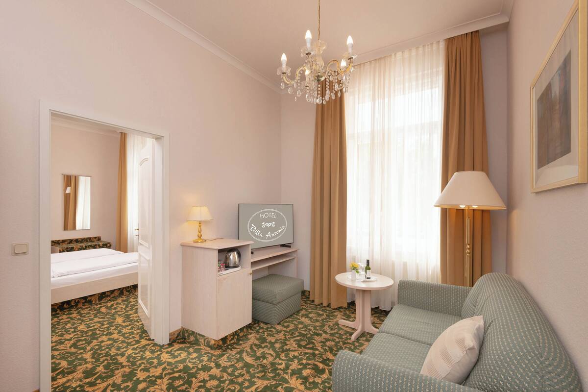 Comfort Room | Free WiFi, bed sheets