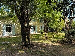 Property grounds - Libourne near Saint-Émilion, Villa Beauséjour (Libourne)