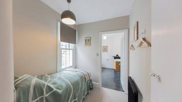 4 bedrooms, individually decorated, individually furnished, free WiFi
