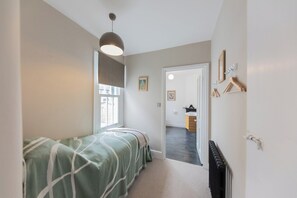 4 bedrooms, individually decorated, individually furnished, free WiFi - The Clarence (Bishop Auckland)