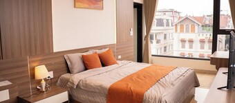 Wake Up to Sunshine in Ninh Binh's Old Quarter - Cozy 2BR for Families!