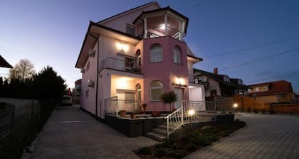 VILLA LOTUS PANZIÓ