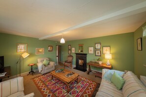 Living area - Bishop Lightfoot Cottage (Bishop Auckland)