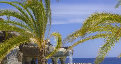 Accessible Ocean Village 2 br Family House