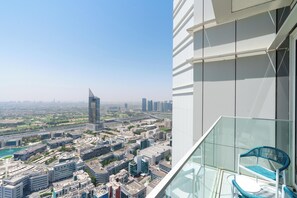 Luxury-Apartment, Blick auf den Golfplatz | Blick auf die Stadt