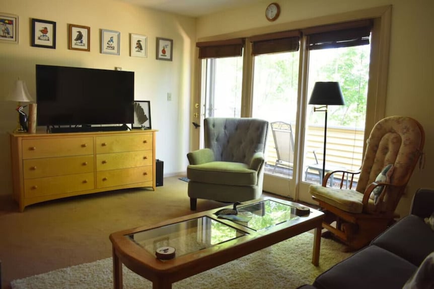 The Loon Nest: Cozy Downtown Apartment - Bar Harbor, ME