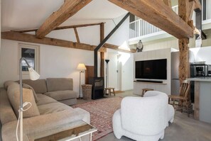 TV, fireplace, offices - Holiday home for 8 in Oostkapelle | Oranjezonweg 7 - Klein Overduin (Oostkapelle)