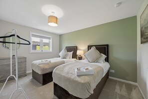 4 Schlafzimmer, Bügeleisen/Bügelbrett, kostenloses WLAN, Bettwäsche
