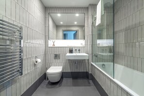 Bathroom - Modern Meets Urban Living (London)