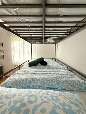 House | 5 bilik tidur 