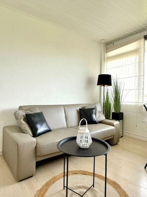 House - Small Cozy Nest for 4 People 100 m From the Beach Free Parking (De Haan)