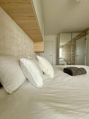 House - Cosy Flat for 2pers 5 min From Gare du Midi by Transport (Brussels)