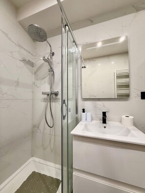House - Charming Studio in the Heart of Liege - Total Comfort (Liege)