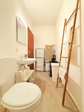 House | 1 bedroom - Cozy Studio Just Steps From Luxembourg Train Station (Luxembourg City)