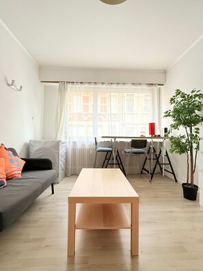 House | 1 bedroom - Cozy Studio Just Steps From Luxembourg Train Station (Luxembourg City)