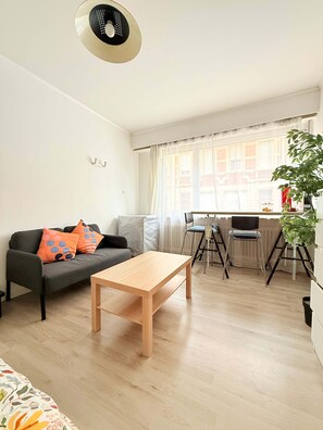 House | 1 bedroom - Cozy Studio Just Steps From Luxembourg Train Station (Luxembourg City)