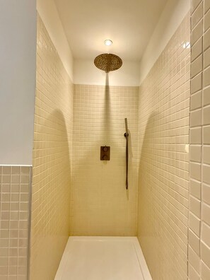 2 bedrooms - 2 Bedrooms - Baby Crib Furnished Terrace in Brussels (Brussels)