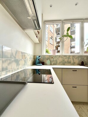2 bedrooms - 2 Bedrooms - Baby Crib Furnished Terrace in Brussels (Brussels)