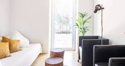 Casa da Figueira - Pool and Lounge