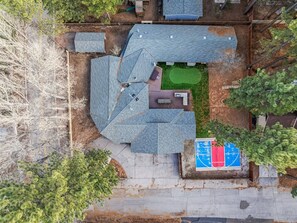 5 habitaciones y acceso a internet 