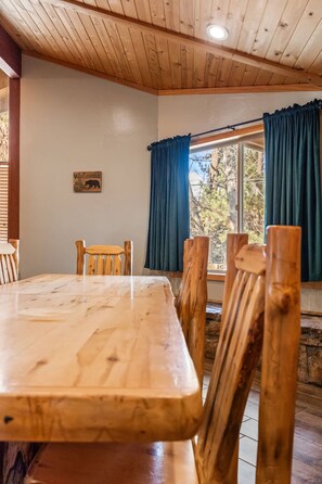 5 bedrooms, Internet - Indoor Pool Game Rm Pickleball Spa BBQ Petok (Big Bear Lake)