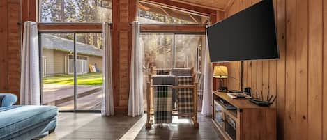 House | 5 bedrooms, Internet