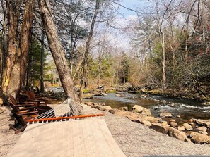 3 bedrooms - Streamside Luxury Home Lake Naomi (Pocono Pines)