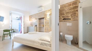 3 bedrooms, Internet