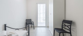 Modern 2BR Retreat in Pula - Bright Quiet