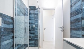 House - Modern 2BR Retreat in Pula - Bright Quiet (Pula)