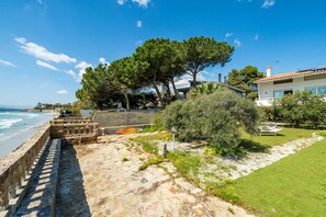 House - Seaside Villa Apartment With Beach Access (Quartu Sant'Elena)