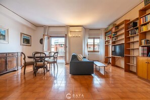 House | 3 bedrooms, Internet - Appartamento Generale (Cagliari)