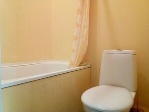 Bathroom - 
Mini Studio 15 minutes' walk from Riga's historic center (Riga)