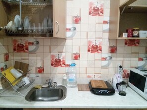Private kitchen - 
Mini Studio 15 minutes' walk from Riga's historic center (Riga)