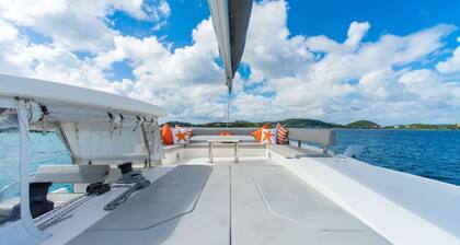 Floating Villa: All-Inclusive Yacht Vacation with Captain & Chef - 6 Guests
