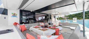 Floating Villa: All-Inclusive Yacht Vacation with Captain & Chef - 6 Guests