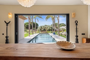 Pool - Villa Riva. Gulf of Saint-Tropez (Grimaud)