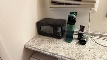 Desk, laptop workspace, free WiFi, bed sheets