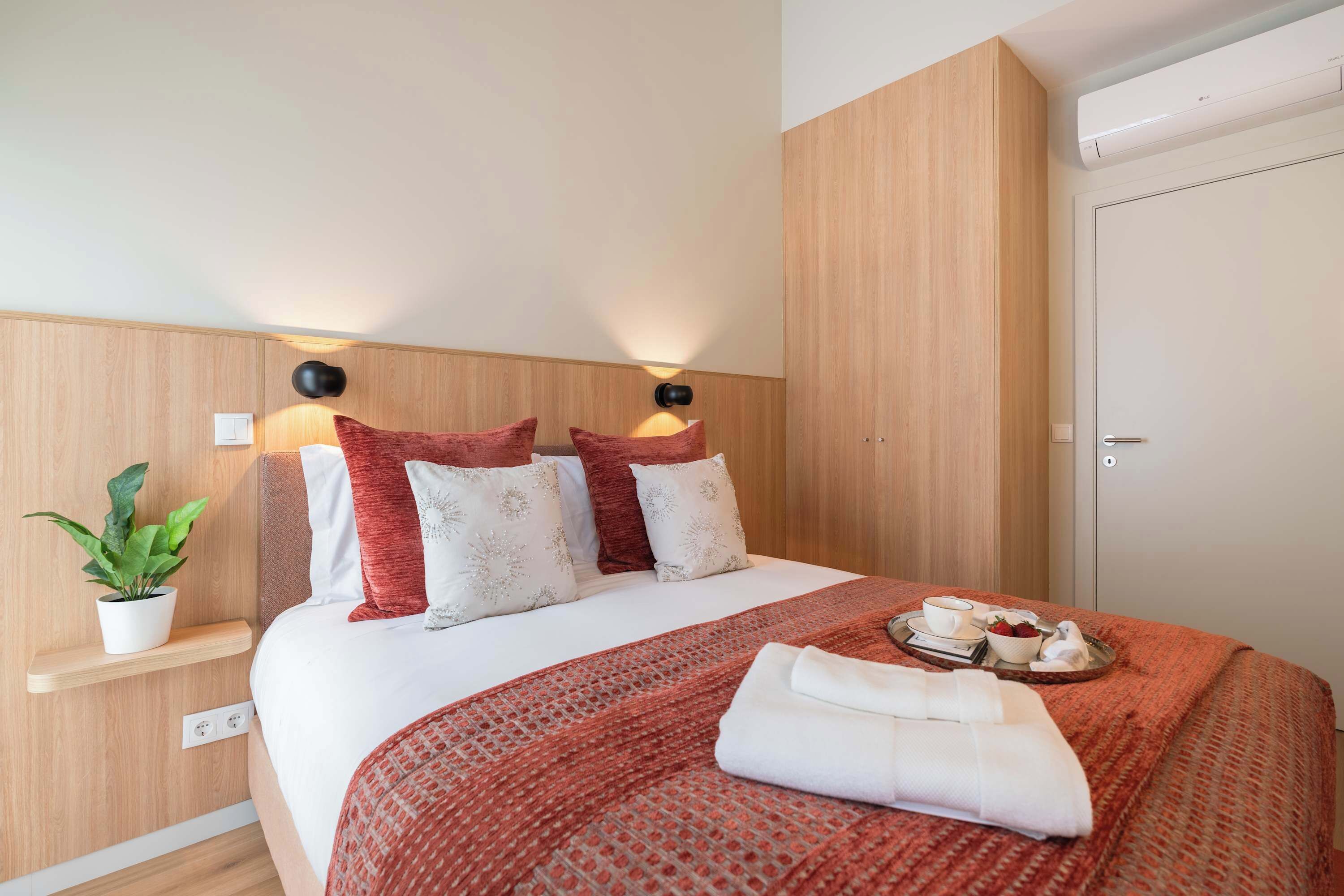 1 chambre, fer et planche à repasser, lit de bébé portatif, Wi-Fi