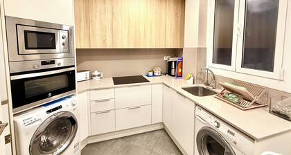 Spacious 4-bedroom apartment right next to Sagrada Familia
