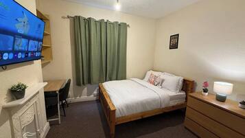 4 bedrooms, free WiFi, bed sheets
