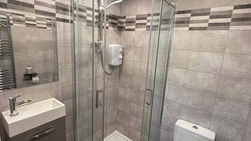 Shower, towels