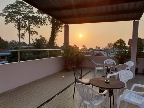 Sairee Center Guesthouse