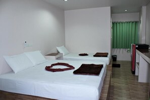 Standard Triple Room | Rollaway beds, free WiFi, bed sheets - Sairee Center Guesthouse (Koh Tao)