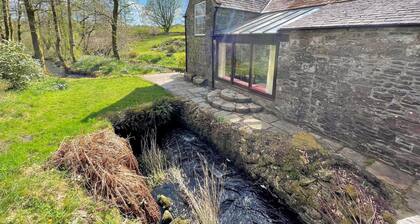 Historic Countryside Mill with Gardens/Tennis - Pass the Keys