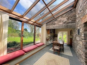 Interior - Historic Countryside Mill with Gardens/Tennis - Pass the Keys (Kirkpatrick Durham)